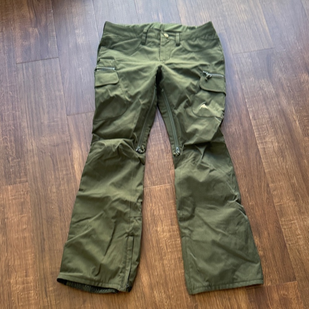 BURTON GLORIA PANT - WOMEN'S Olive Green Lining 
XS Short Inseam